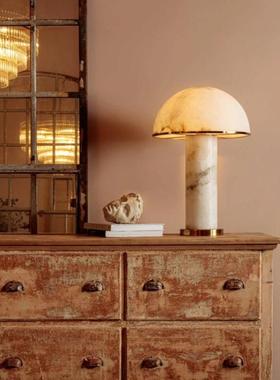 北欧后现代简约白色蘑菇台灯个性创意云石台灯客厅书房卧室床头