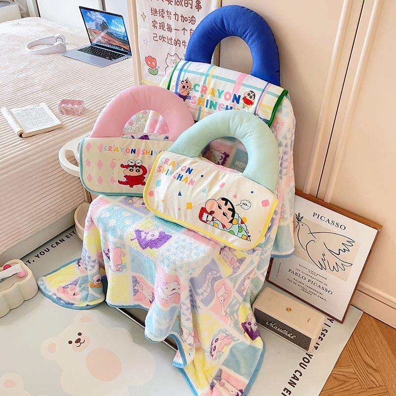 可爱蜡笔小新抱枕被子两用办公室午睡枕头毛毯车载毯子二合一靠枕