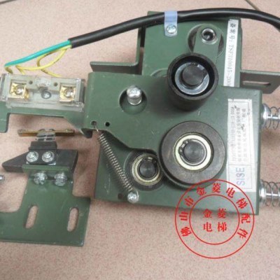 PB307宁波欣达电梯厅门主门锁左右轿门锁付门锁开关 金菱电梯配件