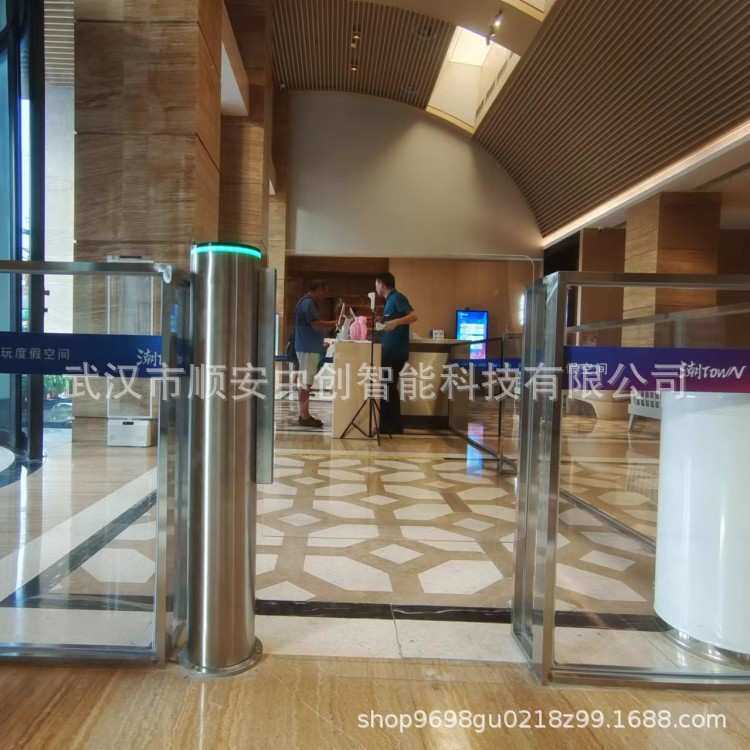 武汉温泉酒店速通门圆柱小摆闸门禁道闸一体机人行通道闸闸机通道