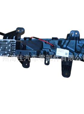 适用于吉利Coolray 前雾灯7054024800 7054024900