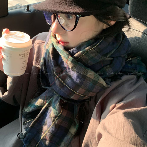 复古文艺风褶皱格纹围巾女2026新款秋季长条丝巾旅游拍照披肩配饰