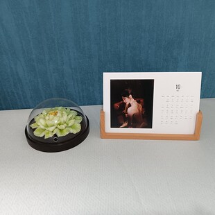 2025年企业实木U型台历架创意办公室桌面台历底座商务日历DIY摆件