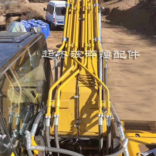 挖掘机破碎锤管路小松 现代 柳工 斗山 卡特 三一 日立等免焊管路