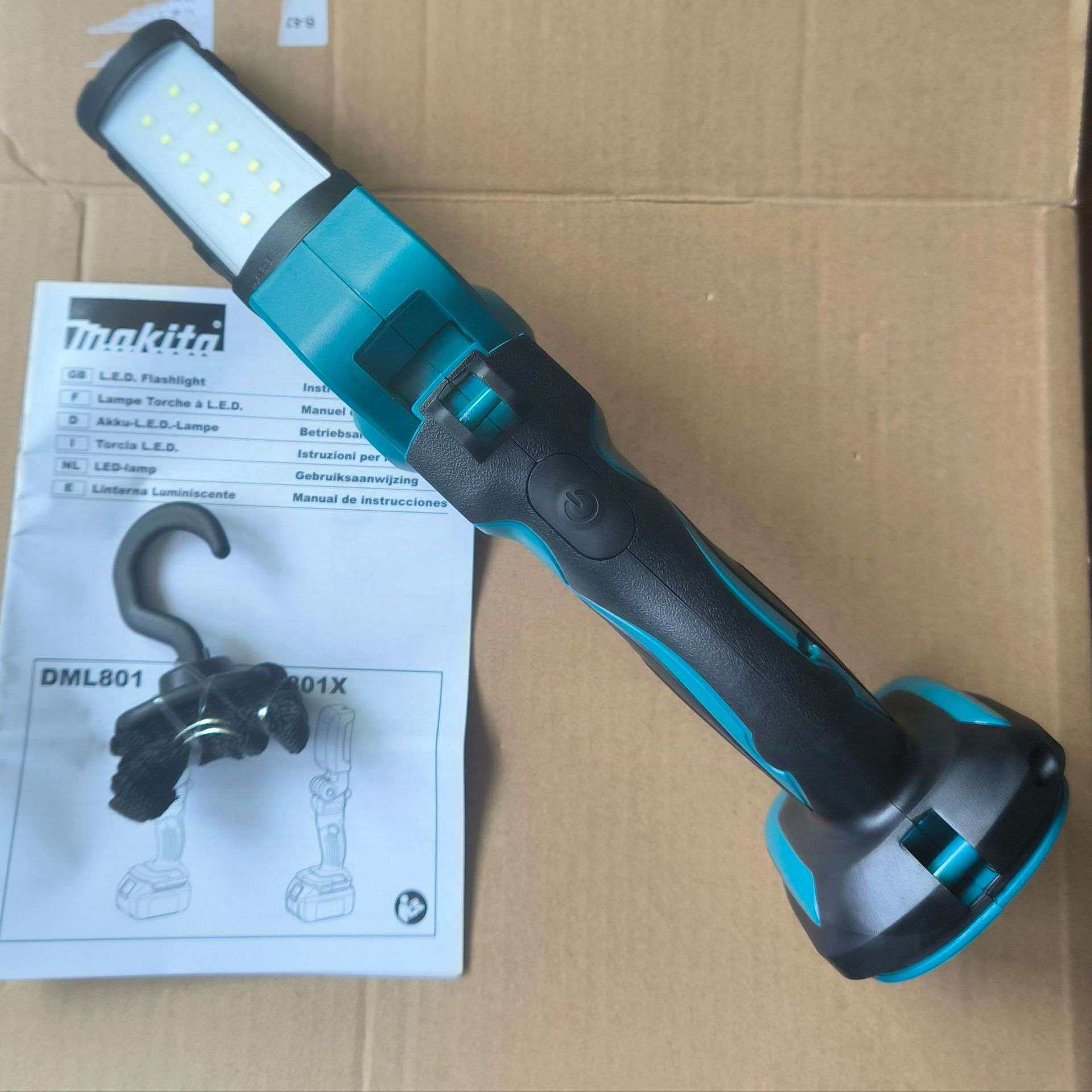 牧田Makita18V锂电充电式折叠LED日光灯DML801锂离子14.4V-18V