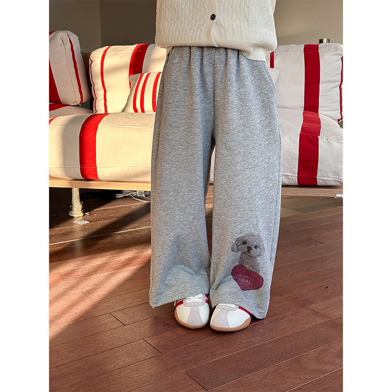 BEIFU贝芙 儿童春秋时髦爱心小熊宽松直筒裤女童韩版运动休闲裤子