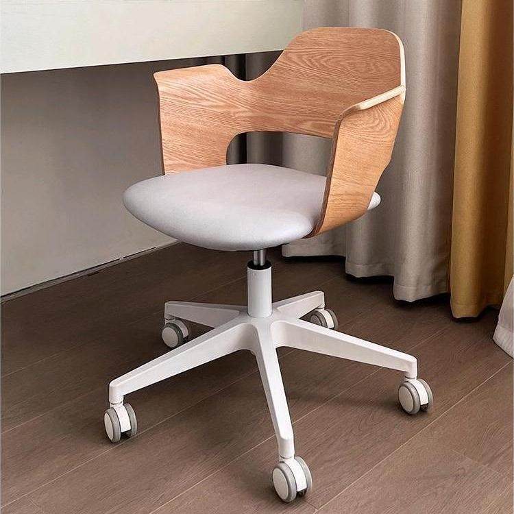 北欧实木电脑椅家用小户型时尚简约书房小椅子书桌办公转椅洽谈椅,玩具/童车/益智/积木/模型,毛绒/玩偶/公仔/布艺类玩具,淘宝优惠券,粉丝福利购,淘宝优惠卷