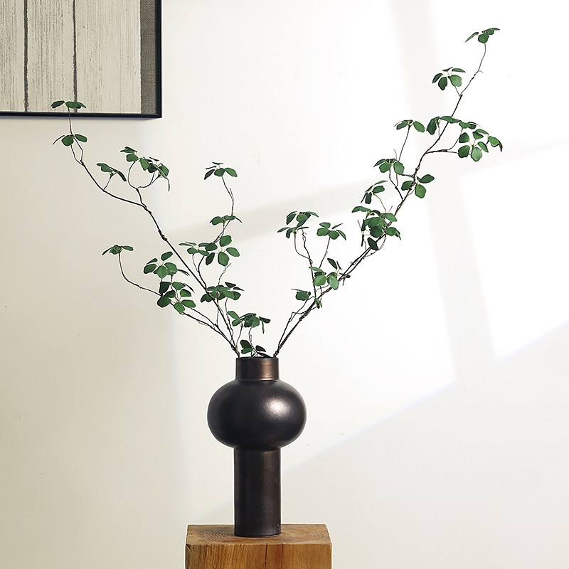 形上中古风陶瓷花艺鎏金花瓶吊钟仿真叶客厅黑色花器装饰摆件图片