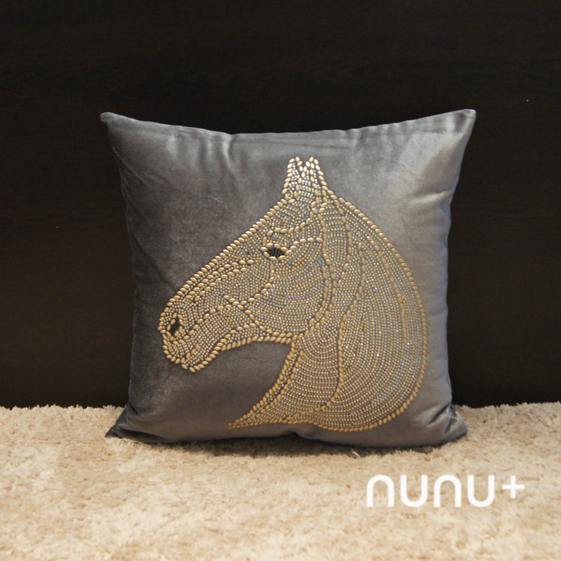 nunu+【包靠欧奢华平绒马头钻饰 样板房时尚感】式抱枕 靠垫 邮包