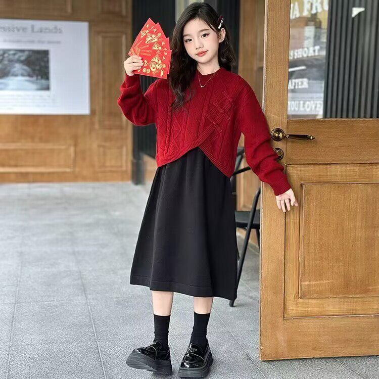 2026新款女童连衣裙套装秋冬儿童新年春喜庆盘扣短款毛衣黑色