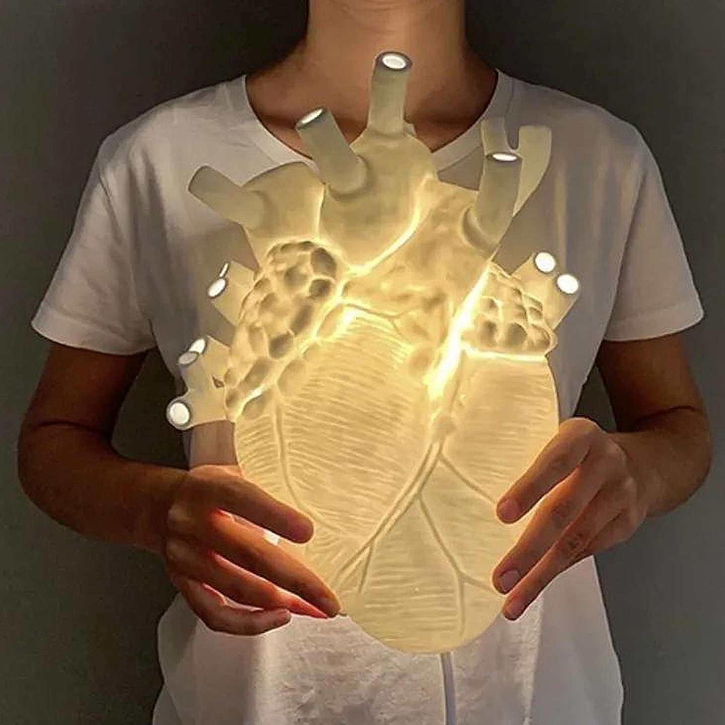 北欧心脏灯壁灯设计师爆款客厅卧室创意艺术爱心独特个性床头壁灯