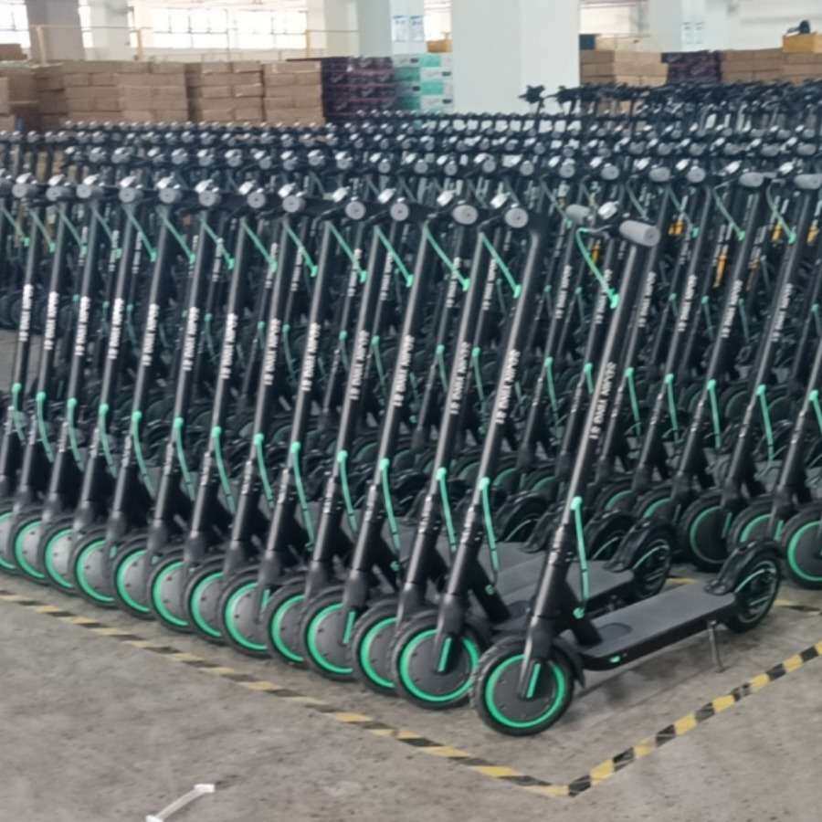 ?厂家 8.5寸M365电动滑板车350w成人折叠滑板车scooter踏板