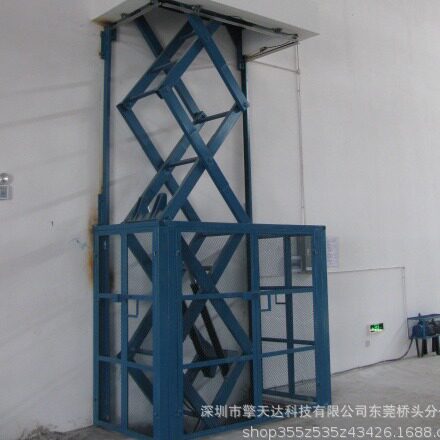 升降平台  "垂直运输的革新：多功能技术解析"