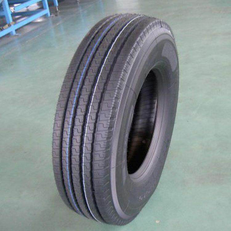 315/80R22.5轮胎 载重卡车真空钢丝轮胎