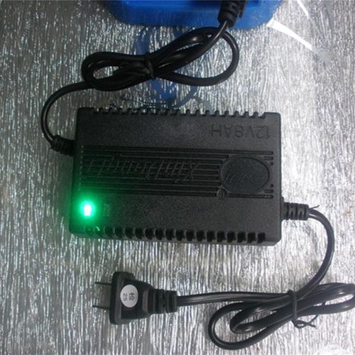 电动喷雾器施肥机12V8安12安电瓶充电器原厂配件厂家直供保修一年