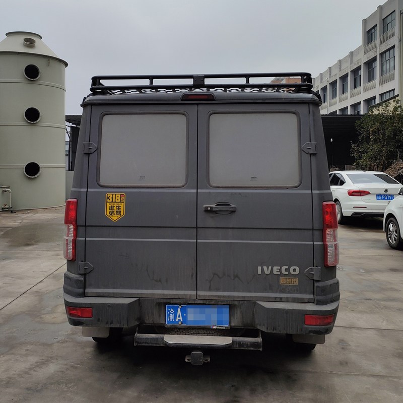 依维柯得意低顶改装不锈钢铝镁载重车顶行李框货架爬梯边帐遮阳棚