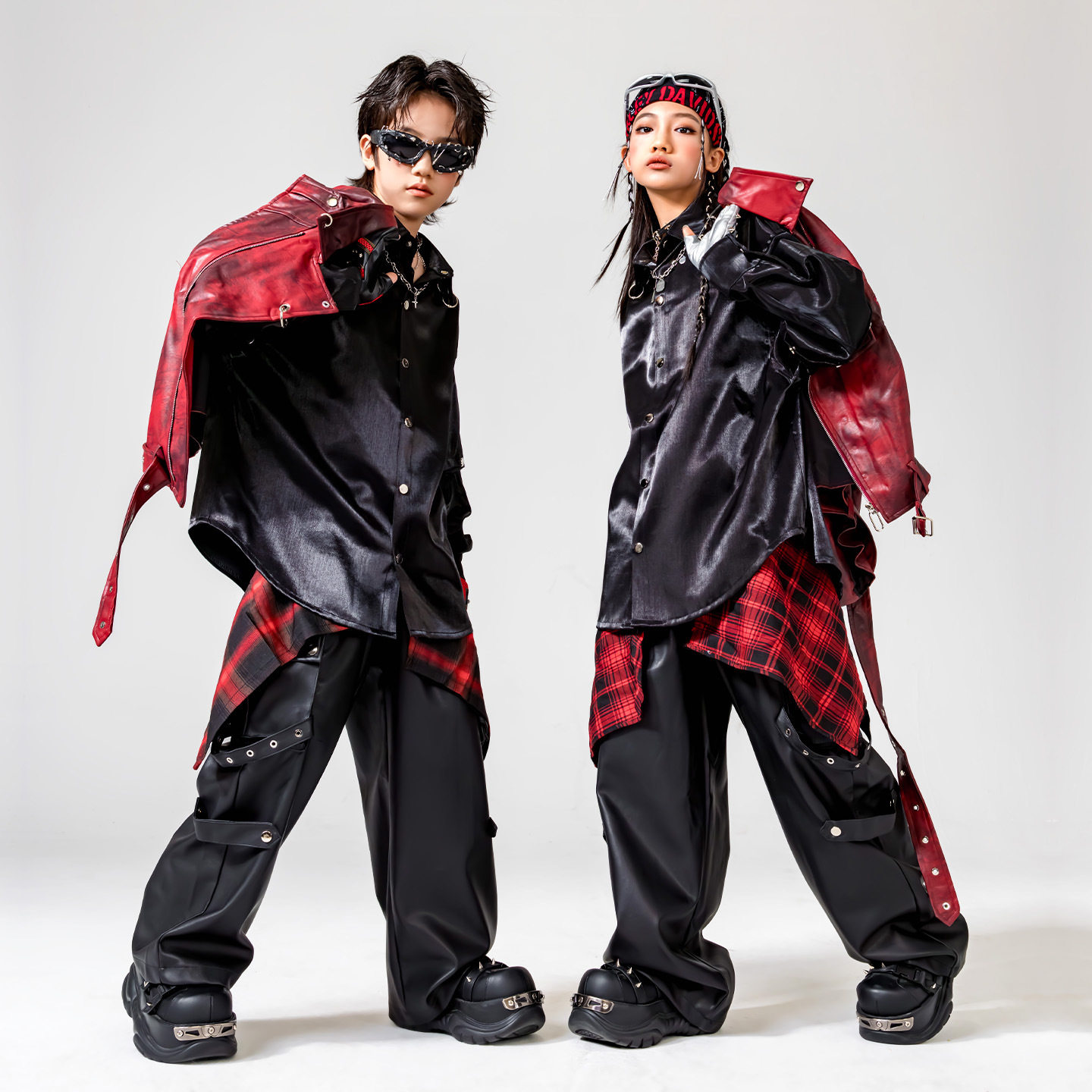 2026新款儿童街舞潮服男童嘻哈少年演出服架子鼓摇滚亮面黑衬衫炫