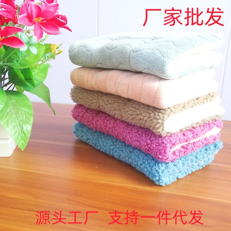 厂家宠物狗猫咪窝垫子地垫羊羔绒四季通用保暖厚实不粘毛睡垫