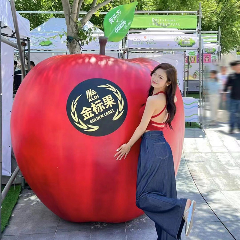 玻璃钢苹果雕塑金标果高端水果雕像定制户外大型美陈装饰摆件