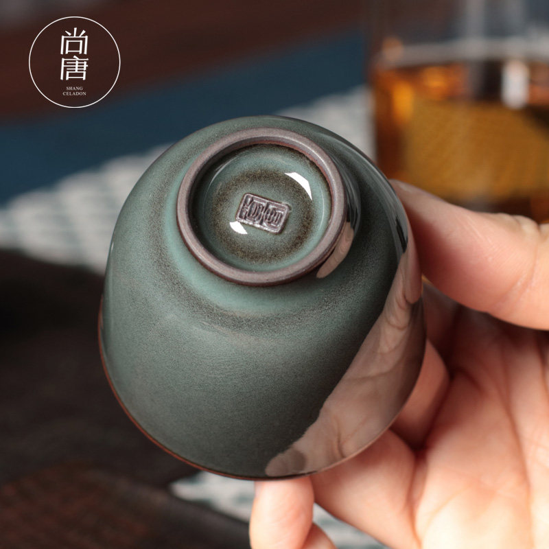 龙泉青瓷功夫茶杯单杯品茗杯小号铁胎杯手工主人杯陶瓷茶具小杯子