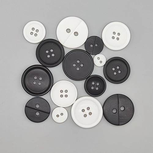 高档树脂纽扣圆形四眼细边黑色扣子白色大衣风衣衬衫宽边钮扣