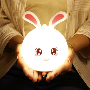 新款可爱兔硅胶变色小夜灯拍拍创意梦幻插电喂奶卧室床头台灯热卖