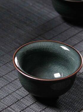 龙泉青瓷功夫茶杯哥窑铁胎冰裂主人杯单杯陶瓷茶具品茗杯茶盏家用