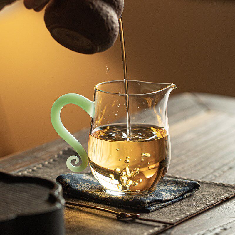 绿玉把卷尾玻璃公道杯加厚耐热分茶器家用功夫茶具配件透明泡茶壶