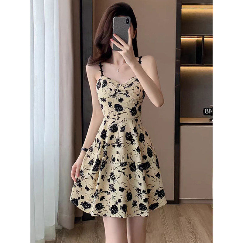 2026新款干枯玫瑰茶歇雪纺短裙小个子碎花吊带连衣裙两件套装女夏