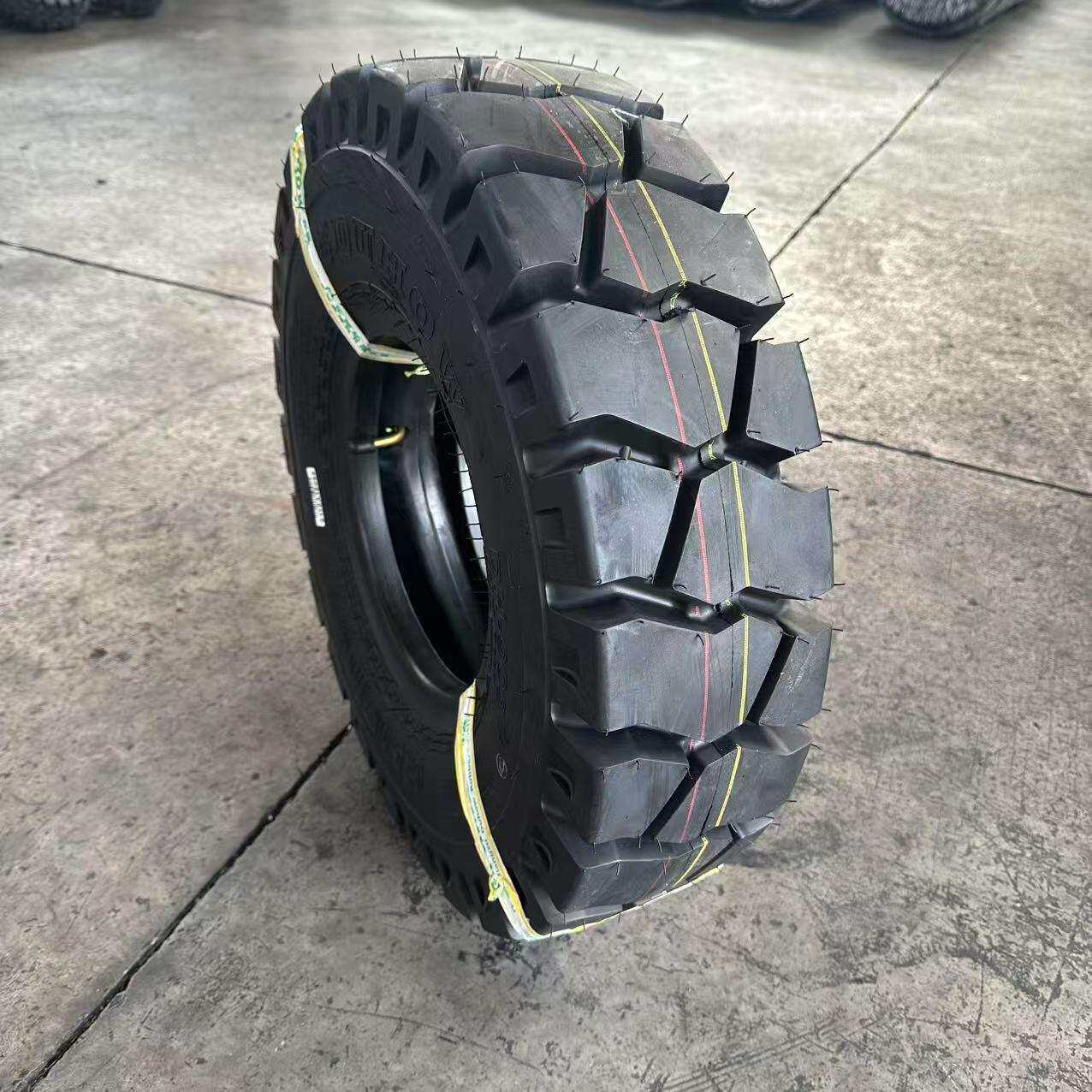 叉车轮胎充气东昊650-10 28x9-15 加深花纹 出租车专用