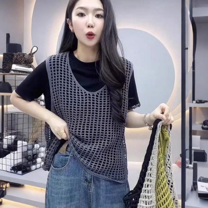 设计感镂空背心马甲女2026春夏季新款宽松韩版网格叠穿慵懒风上衣