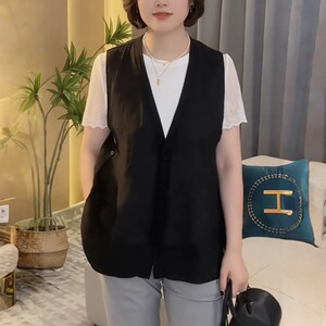 法式V领单排扣马甲女夏黑色镂空设计感百搭显瘦外搭马夹宽松雪纺