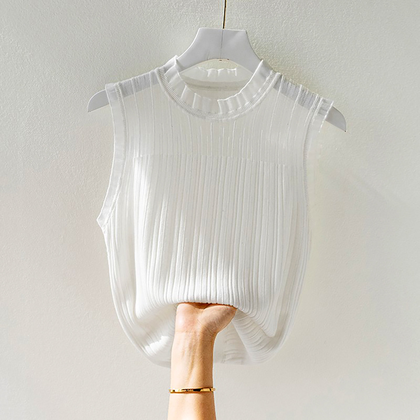 白色无袖蕾丝背心吊带衫女大码2026年春夏新款设计感内搭气质小衫