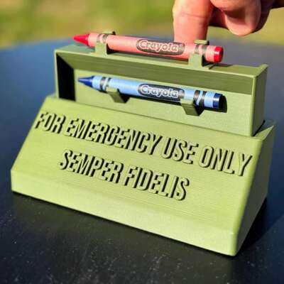 跨境新品Crayon Holder Funny Desk Ornament蜡笔架装饰品A40