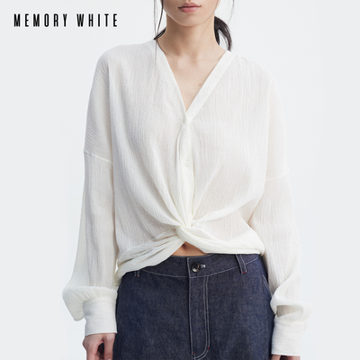 MEMORE WHITE v领设计感长绒棉重工皱感肌理长袖扭结罩衫短上衣女