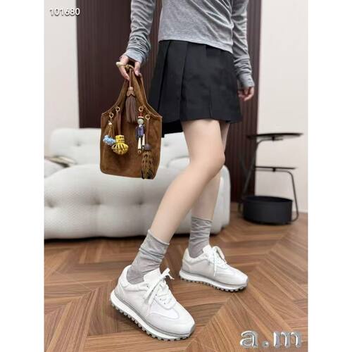 【钱老板推荐】时尚百搭阿甘女鞋26056