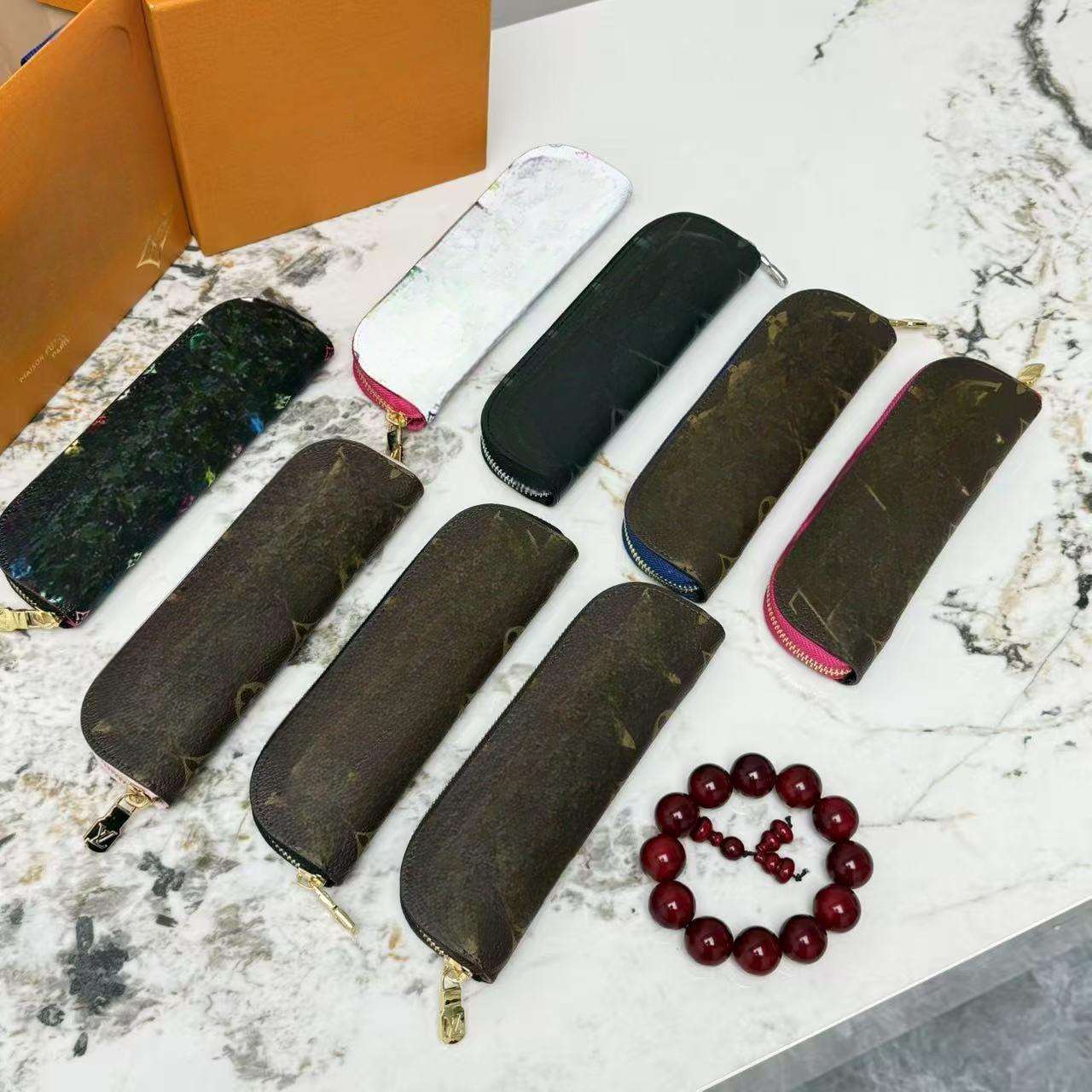 字母经典笔袋简约文具便携收纳袋学生大容量花色