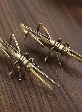 黄铜蚂蚱创意办公室茶桌茶具小茶宠桌面纯铜摆件金属工艺品小铜器