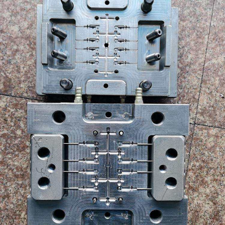 厂家注塑模具模具加工ABS外壳设计生产塑胶模具生产加上生产