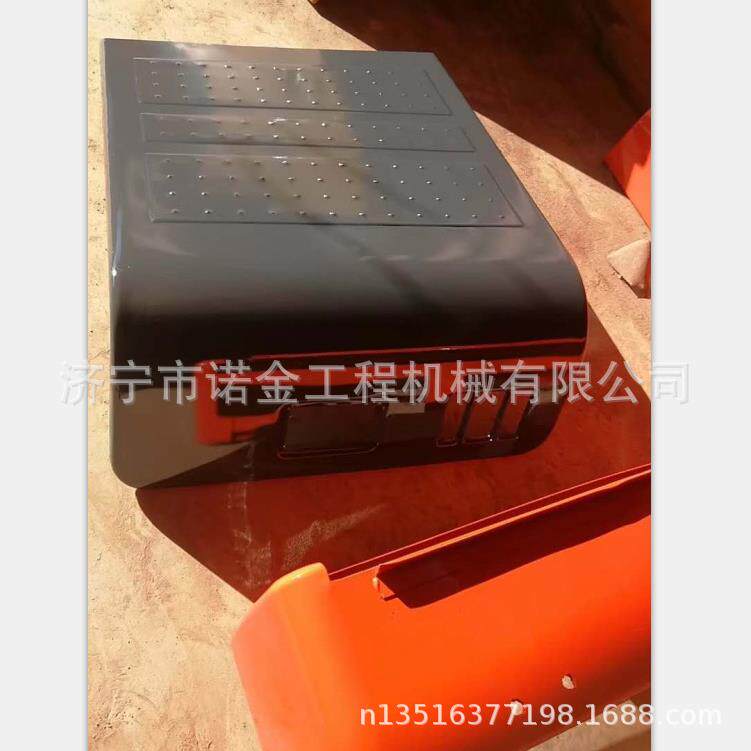厂家供应DX150工具箱斗山挖掘机工具箱 边门挖机配件