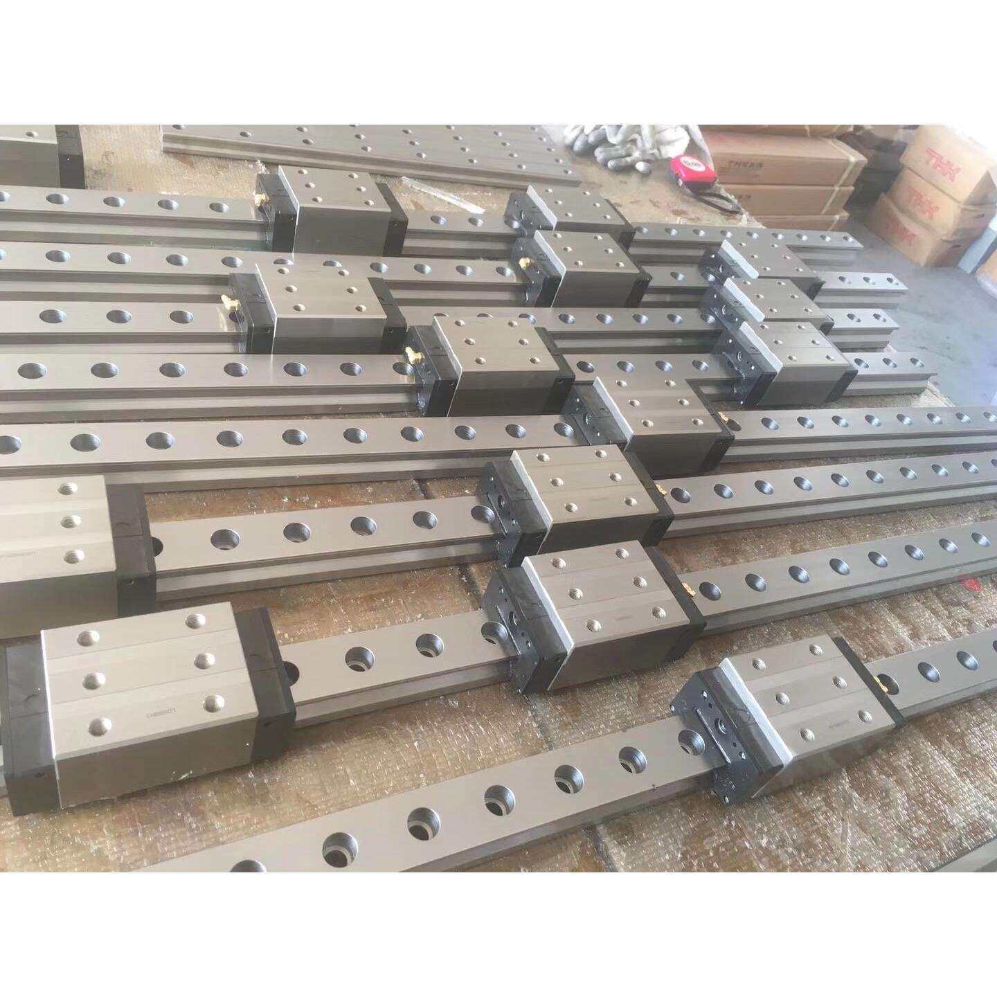 THK直线导轨THK滑块 SVR35LC SVR45C SVR45LC SVR55C SVR55LC