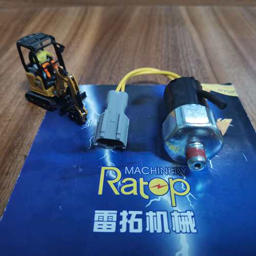 挖机装载机工程机械配件6BG1机油感应器8973243730 182410-1701