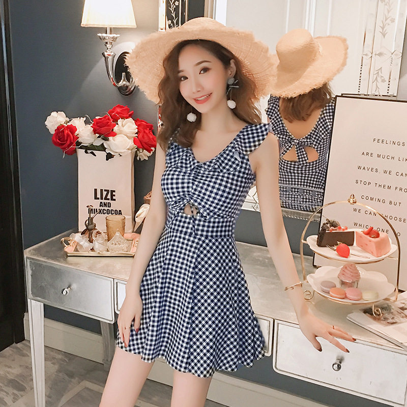 2026新款韩版泳装女荷叶边格子系带连体游泳衣女平角裤温泉泳装i