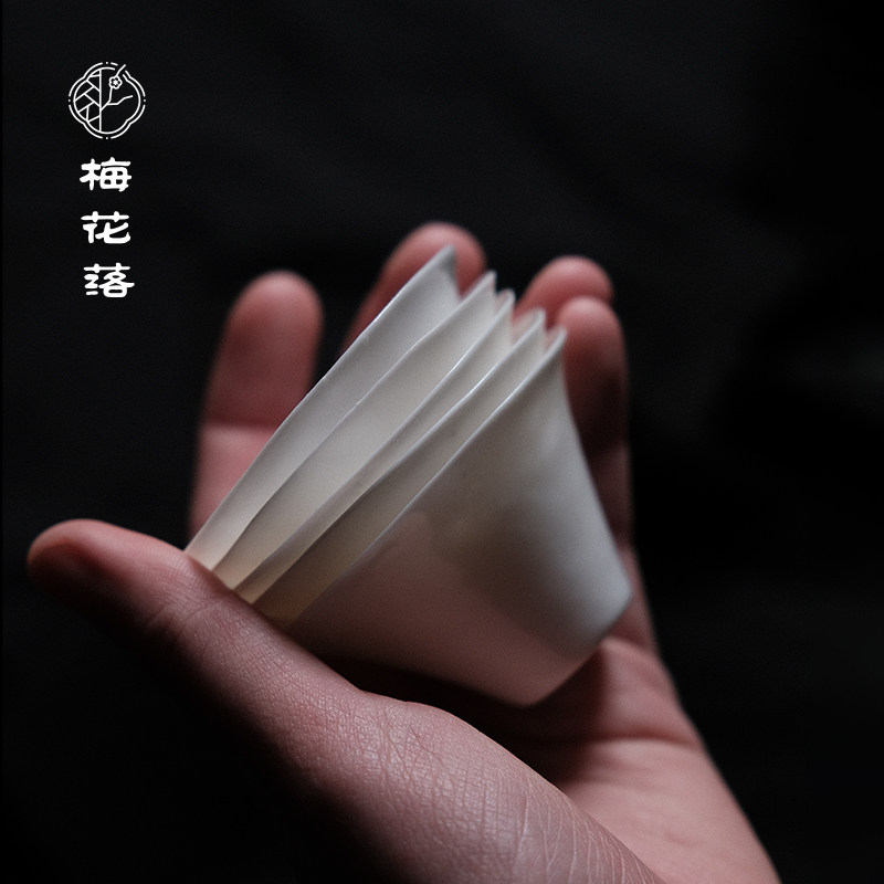 梅花落薄胎白瓷马蹄杯主人杯仿古不烫手聚香品茗杯茶杯吴燕辉手作
