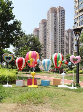 户外卡通兔子座椅雕塑商场店铺门口游乐园热气球装饰动物落地摆件