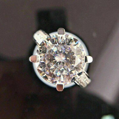 Huitan 2023 Classic Wedding Engagement Ring for Women Brilli