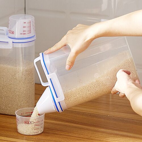 2Liter Food Pail Plastic Storage Tank with Measuring Cup Con