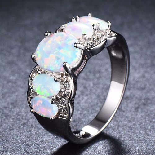 Ring Hot Five Oval Edge White Diamond Ring