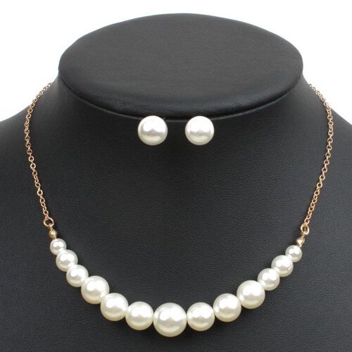 Simple Pearllike Womens Short Clavicle Chain Fashionable and