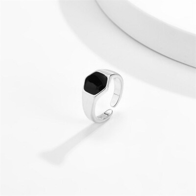 New Simple Fashion Retro Hexagonal Black Glossy Rings Design